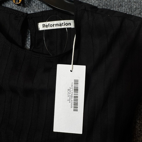 Reformation Crew Neck Knee Length Black Sleeveless Dress - Size Small (S), NWT - Picture 3 of 6